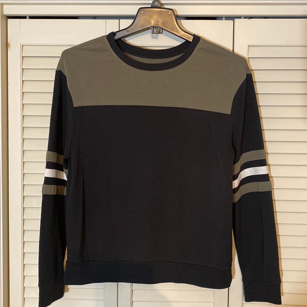 Green and Black Crew Neck Shirt